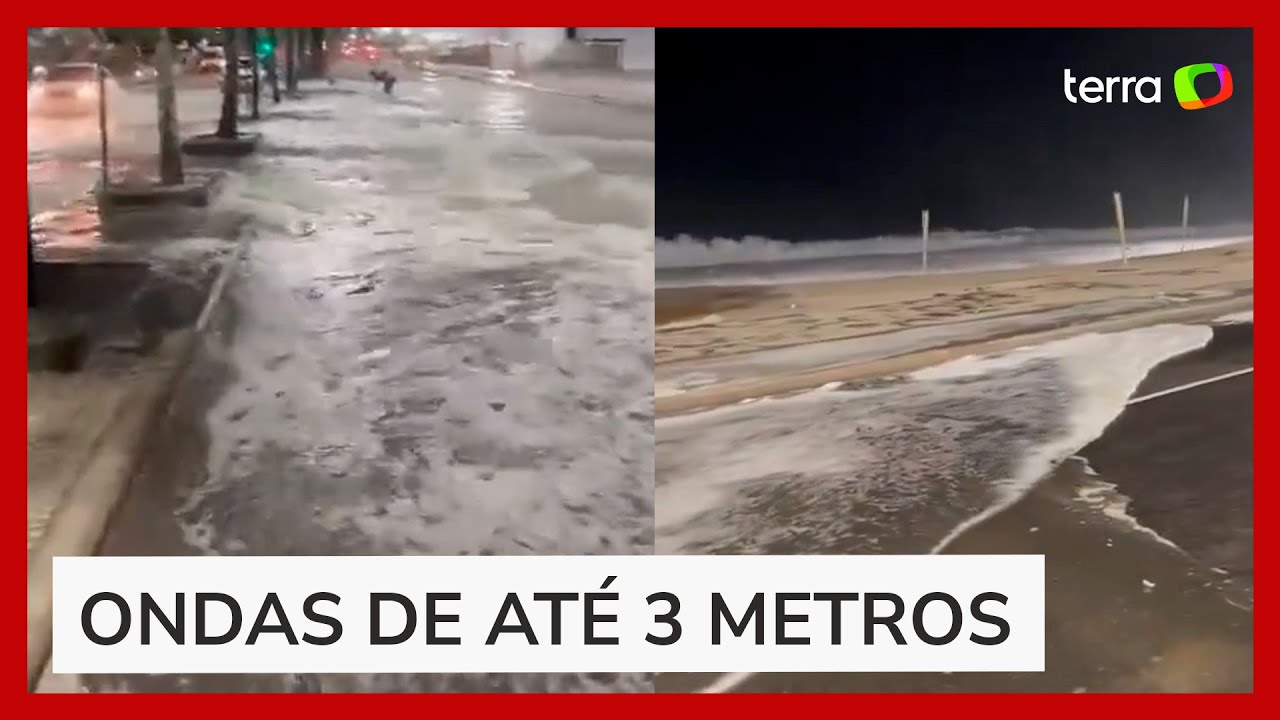 Ressaca do mar invade cal&ccedil;ad&atilde;o do Leblon, no Rio de Janeiro