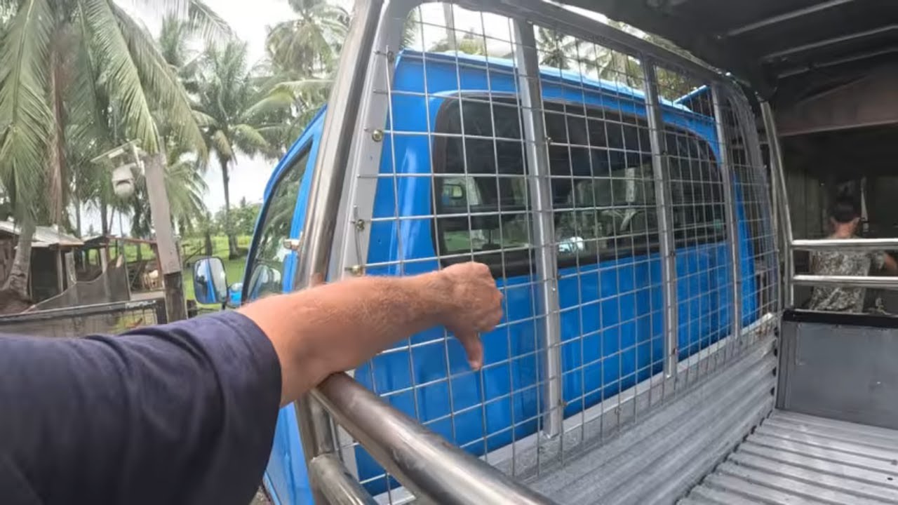 A Rear Window Grating on the Tank, Solar light for Wilfredo