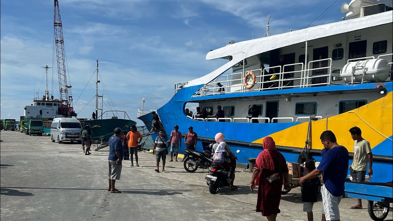 Perjalanan Ternate ke Morotai Naik KM Holly Mary | Info Tiket & Lama Perjalanan
