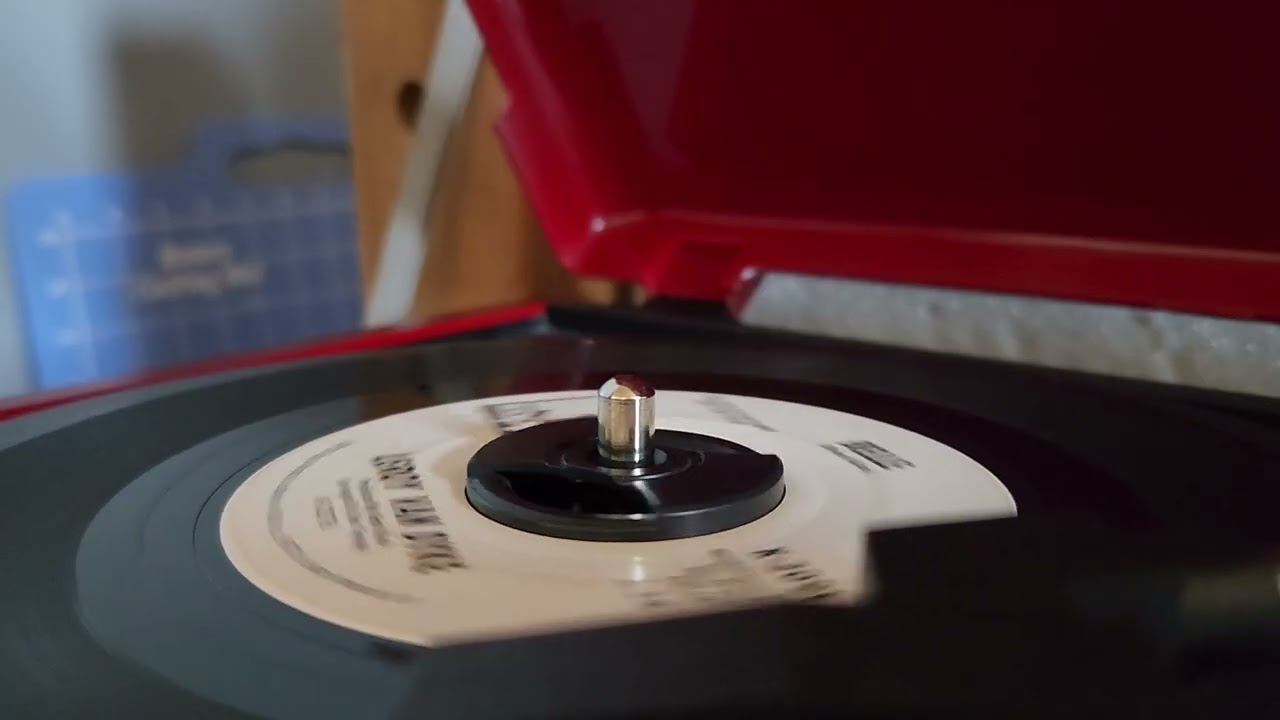 Belle: Leroy Van Dyke on my record player