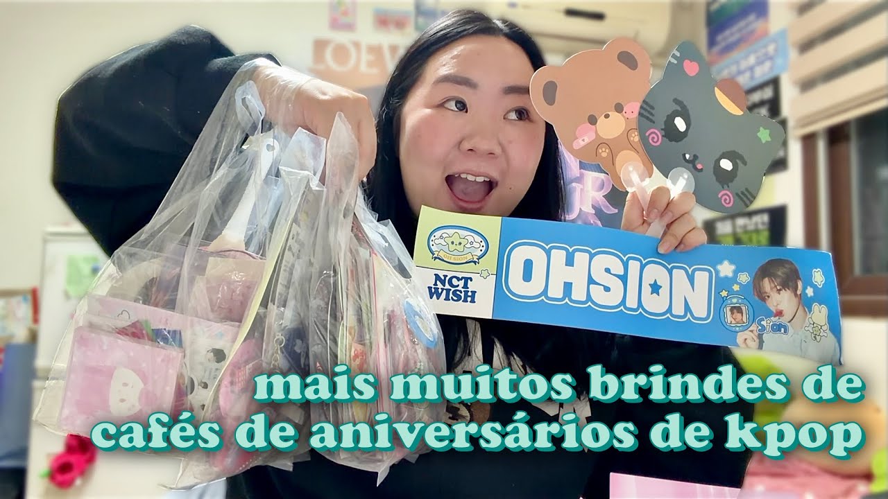 brindes de cafés de aniversário de idols de kpop na coreia do sul são bons demais!! | daniela kang