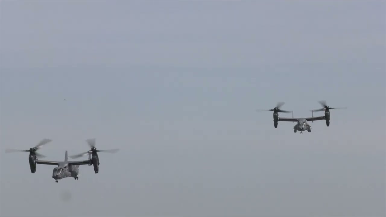 CV-22 OSPREY , AUSTRALIAN  [ C-17 @ RAF MILDENHALL ]