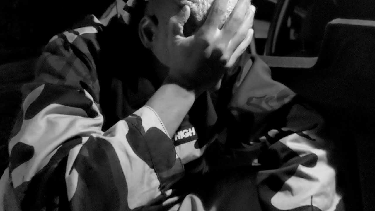 7. SICKKID X ALLY MC - BEM DISTANTE FEAT TRUTI