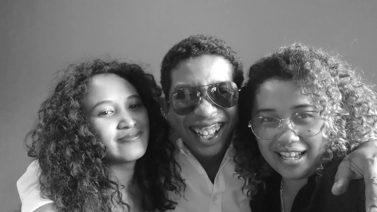 Doubl'e'nn feat Mahefa Andrianirina - Olon' Izao Tontolo Izao