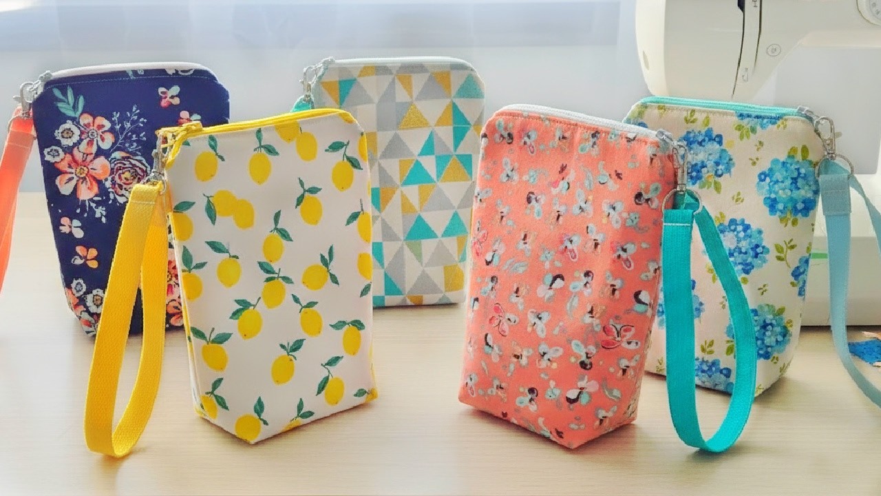 Cute Boxy Zippered Phone Bag To Make For Gift Idea. Sewing Project To Make Phone Bag Wristlet.