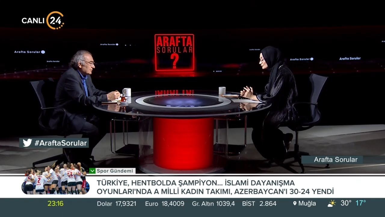 Esra Elönü ile 
