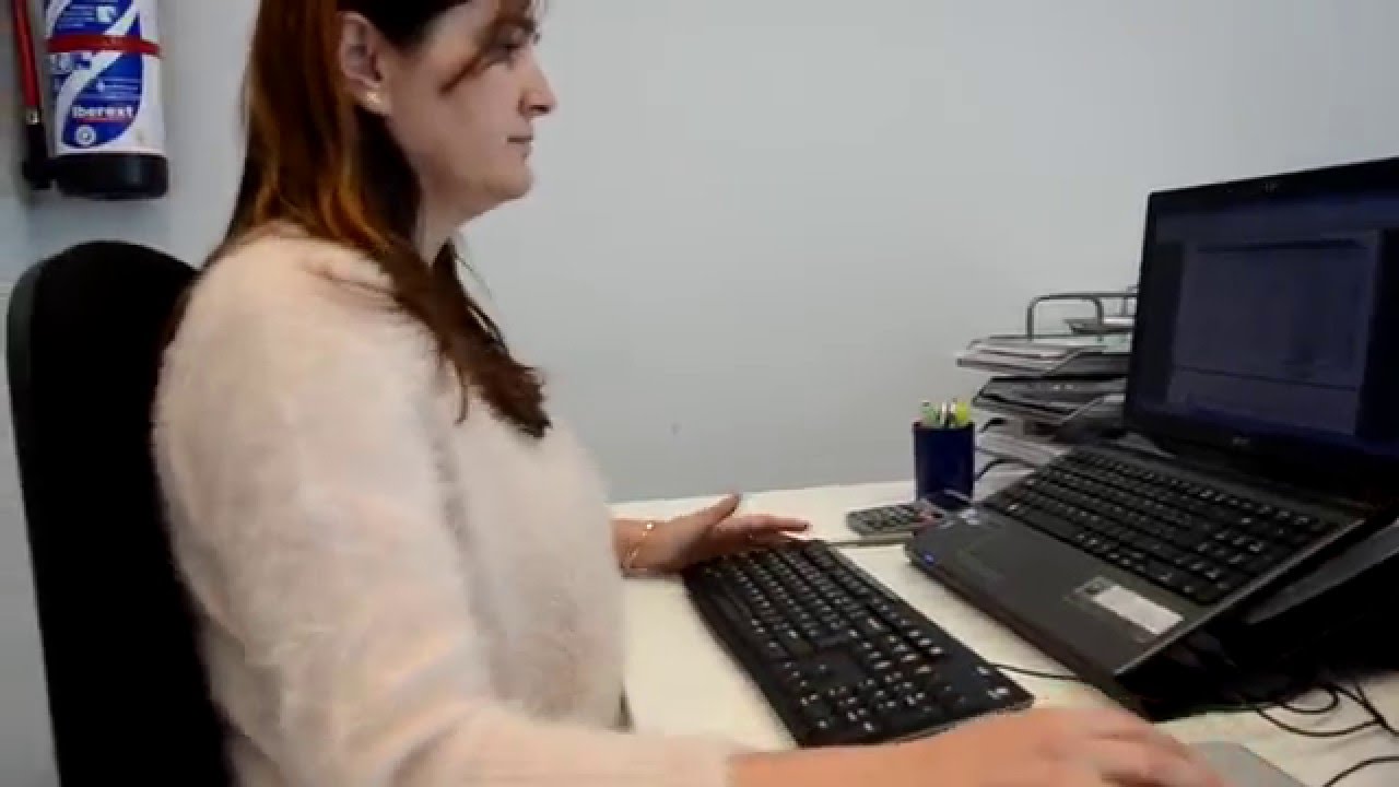 PRL - Ergonomía: buenas prácticas para evitar riesgos derivados de los trabajos con pantallas