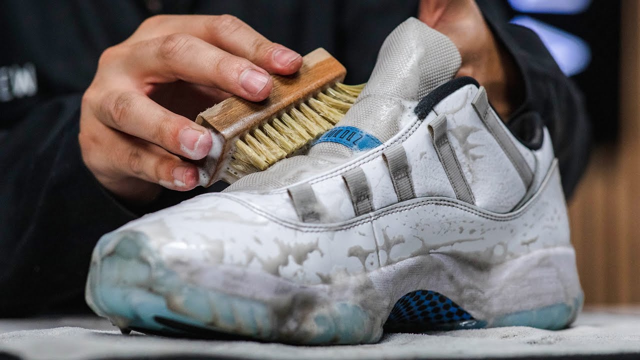 Как почистить кроссовки Air Jordan 11 Legend Blue Lows с помощью Reshoevn8r