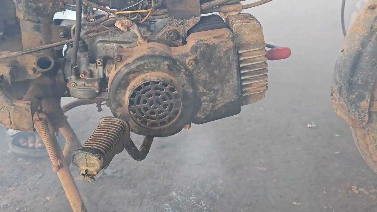 TVS XL super full engine work 🔧🔥 #yogesh_blog25 #viralvideo #cr7 #india #bike 