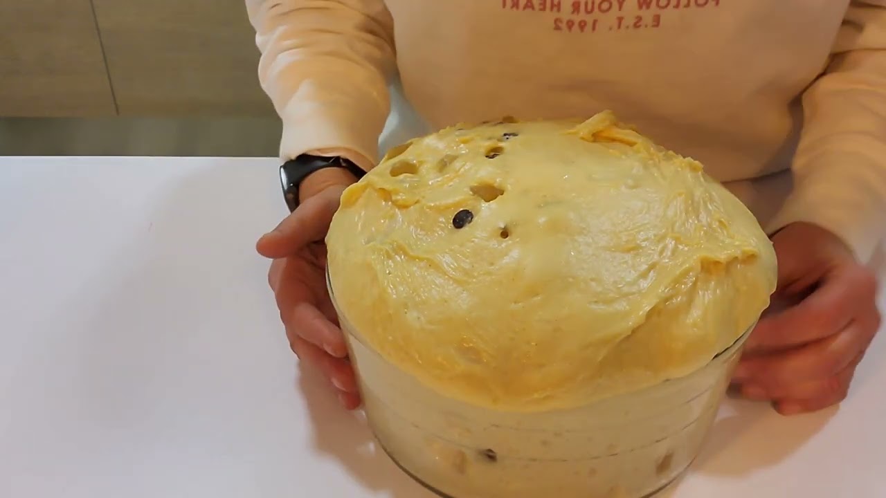 Panettone casero de chocolate y peras confitadas , ideal para, estas Navidades.