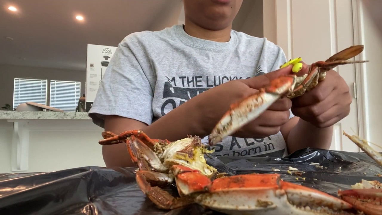 ASMR eating sounds only | blue crabs!