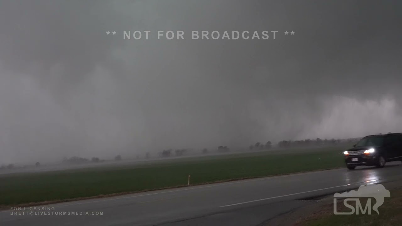 03-10-2026 Saint Anne, IL - Large Tornado