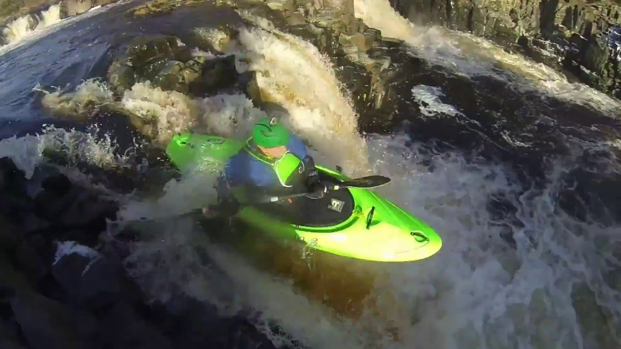 Kayaking the river Tees