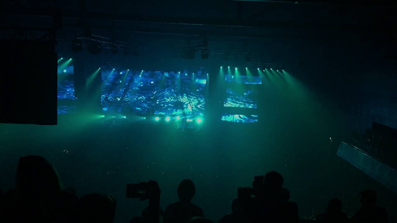 Axwell Λ Ingrosso - Dreamer (progressive version) (HQ) @ AMF Heineken Music Hall (ADE)