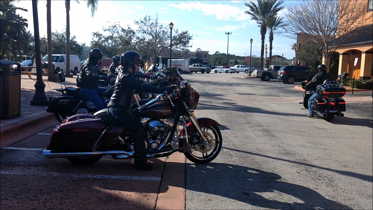 LAS LEGENDARIAS MOTOS HARLEY DAVIDSON EN DAYTONA BEACH