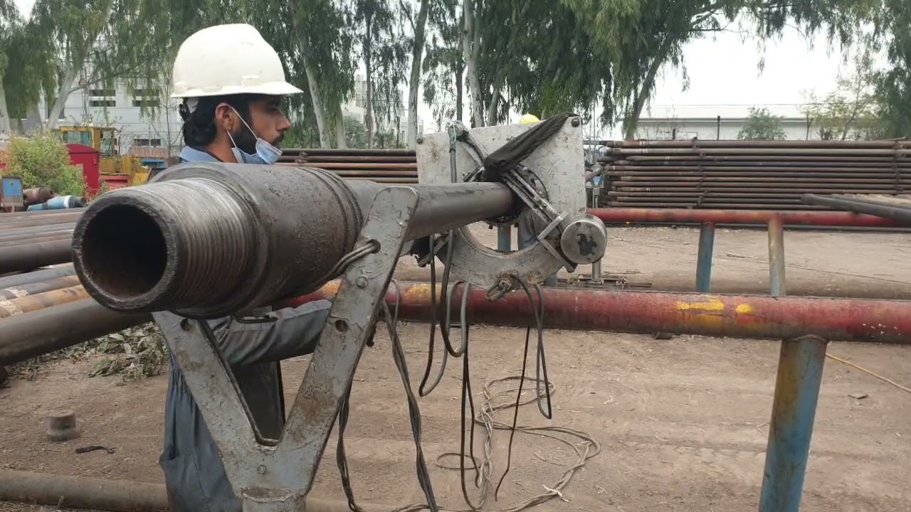 DRILL PIPE INSPECTION DRILLING RIG REUGHNUCK BLOWOUT OILANDGAS OILFIELD MUD AGITATOR OILWELL GAS