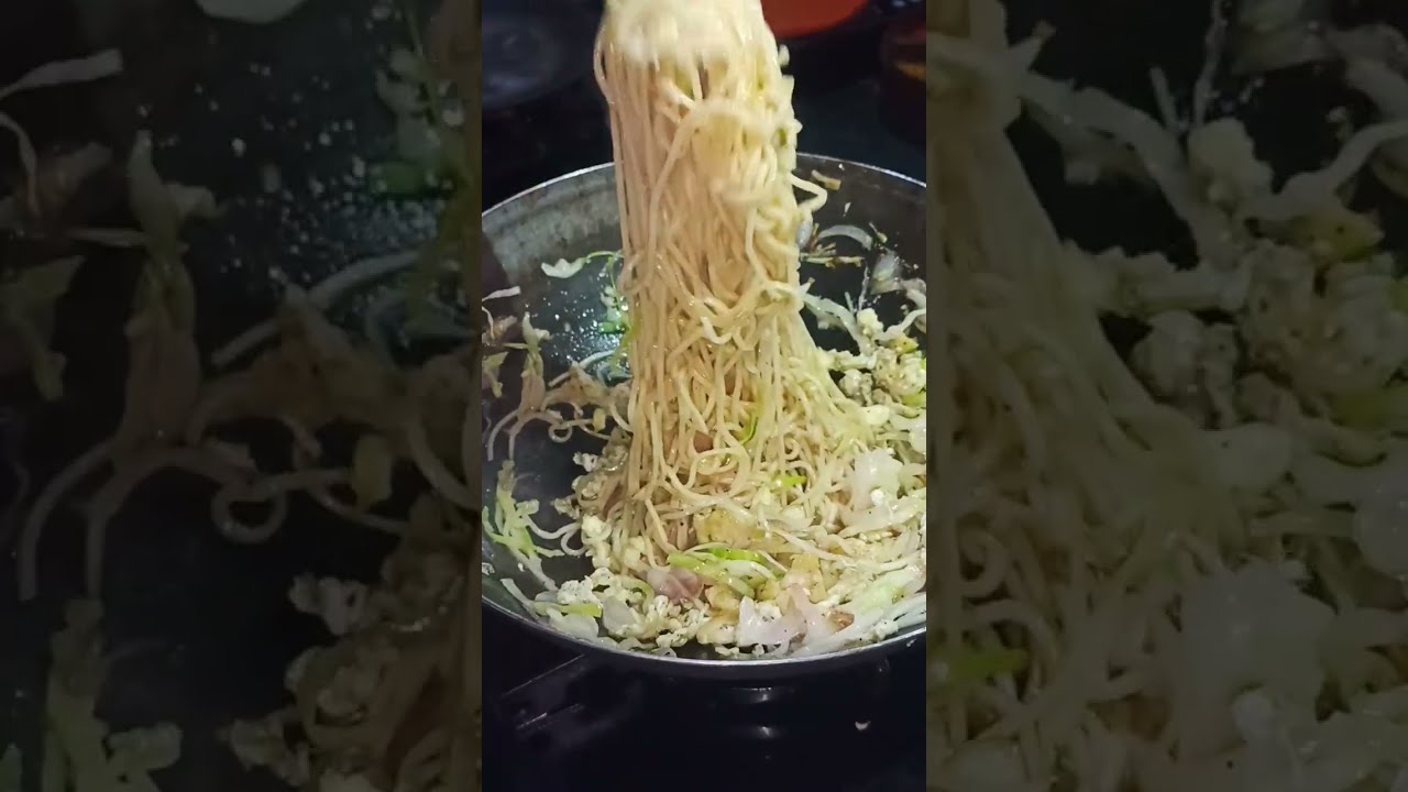 घर पर बनाएं ढाबा स्टाइल चाउमीन | ASMR No😷 Talking Food Video🍜 Street style#food #cooking #chowmein 