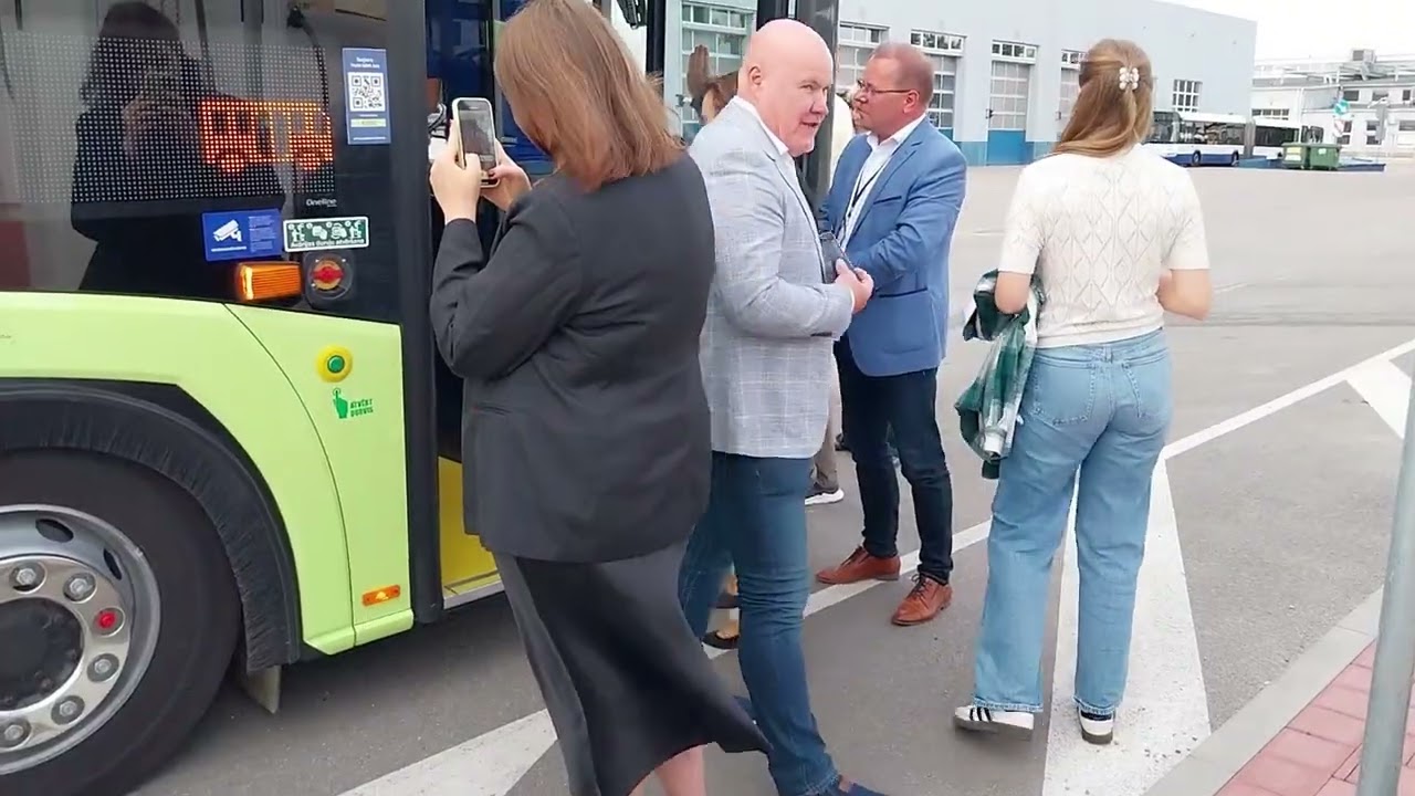 Rīgas ielās dodas jaunākie 17 elektroautobusi