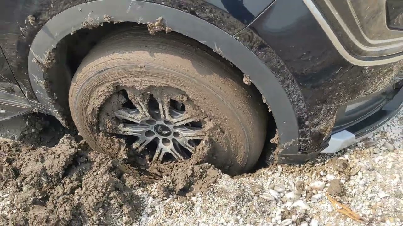 XUV 700 AWD - All Wheel Drive Multifunction
