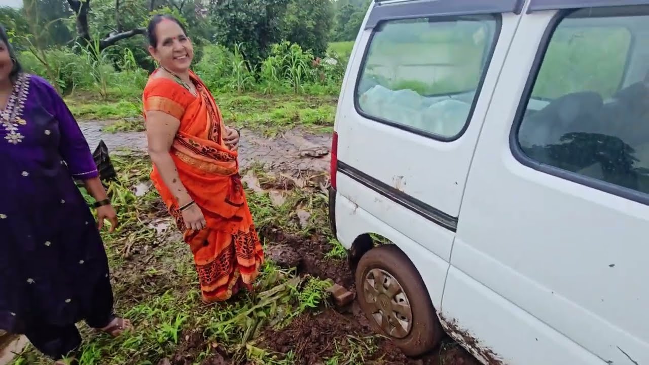 Car lekar Fas Gya l Ab Kya Hoga ? #vlog #car #farming #eecocar  #viralvideo #automobile #funny 