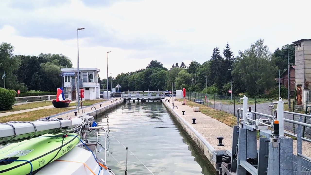 Last Lock before Paris! Sailing French Canals #45