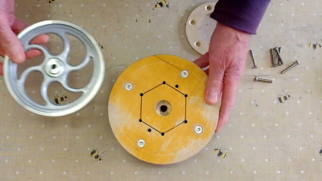 Machining a Model steam engine Flywheel