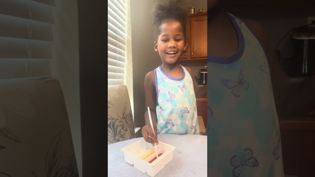 Let’s make candy sushi!! This was so fun to make