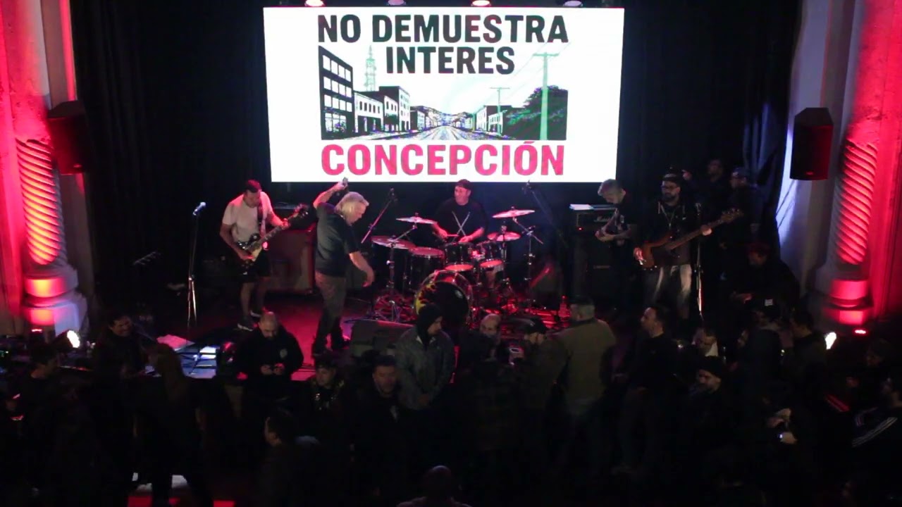 No Demuestra Interes en vivo, teatro Lihuen, Concepción Chile, sept 2025.