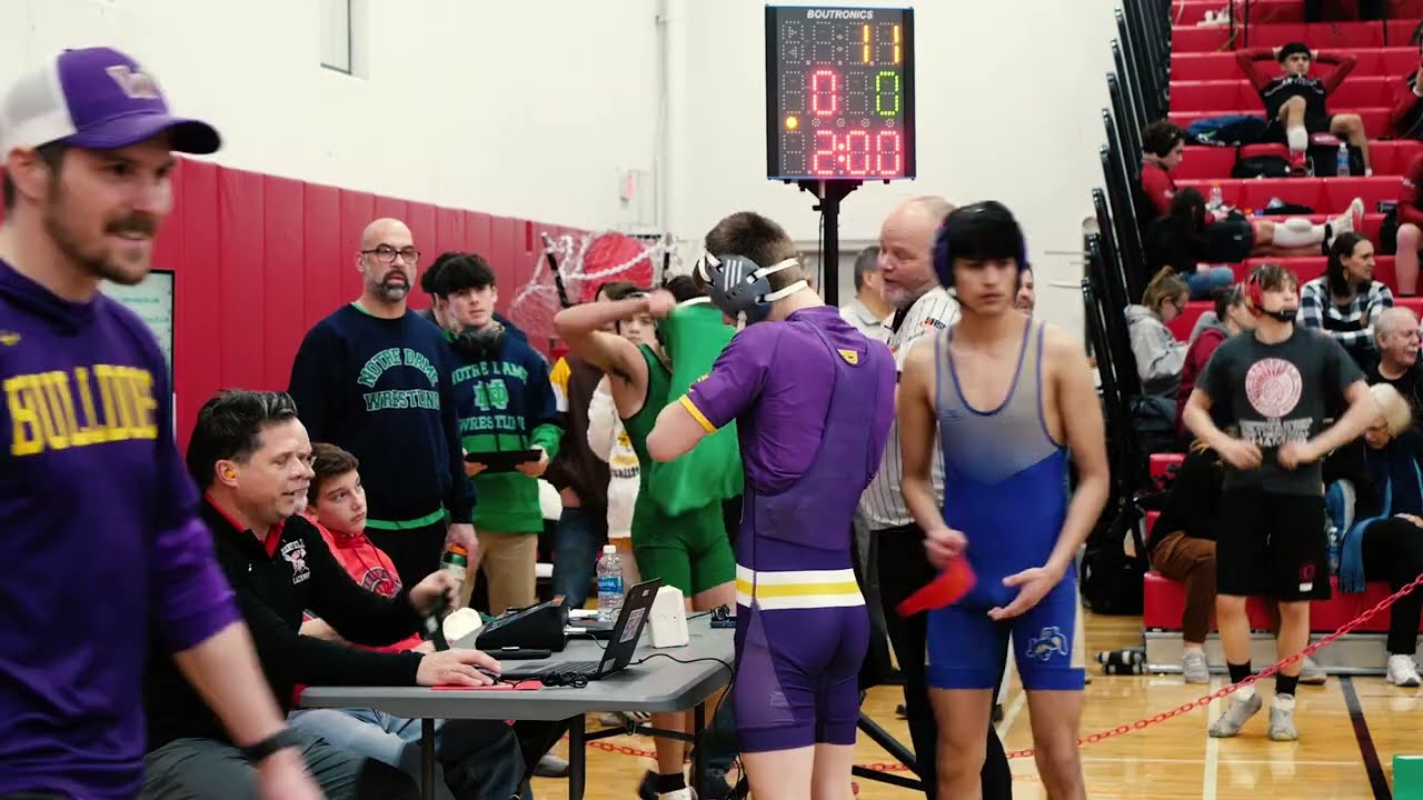 Opening Round - Lucas Galdine [G] v Jesus Castro-Campos [R] (120)