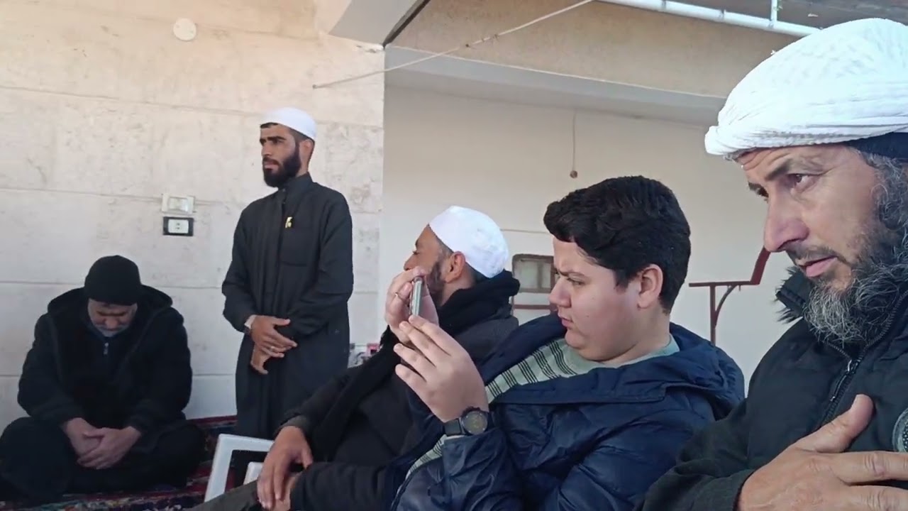 انا الفقير جئتكم بحضور ثلة من طلاب العلم وعدد من الضيوف الكرام 