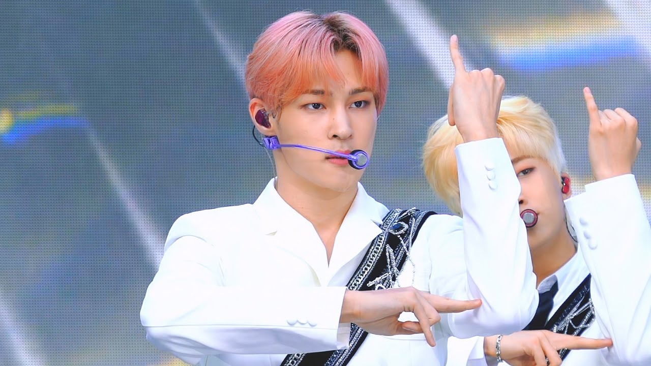 230527 드림콘서트 티에이엔 Walking On The Moon 태훈 직캠 | TAN TAEHOON FANCAM