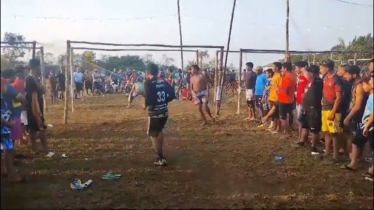 Jhoyci vs Alex