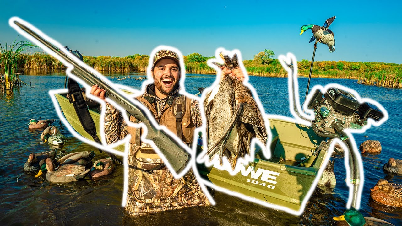 SOLO Duck Hunting CHALLENGE with TINY BOAT on PUBLIC MARSH!!!