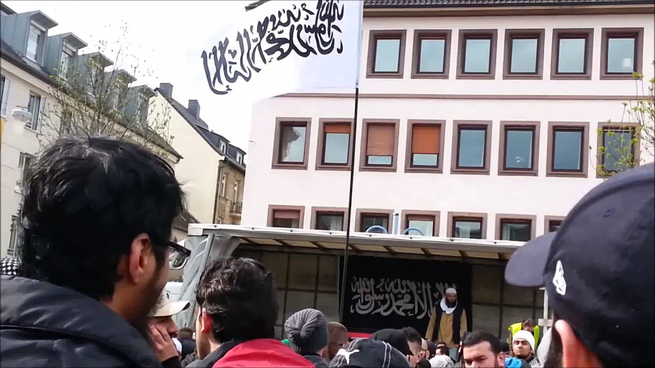 Kundgebung Mannheim Pier Vogel: Shia drehen total durch