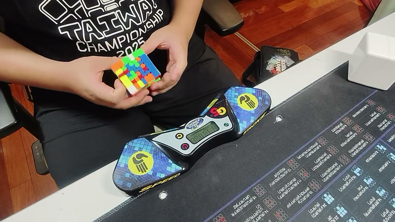 7x7 PB single 4:02.59 (cube: Aofu v5 Picube SE)