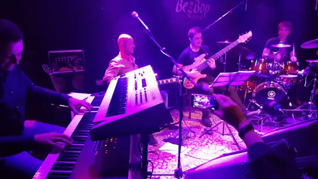 Jazz Fusion Trio •PlaYIS•  - Eject (Live in Bee Bop Café)