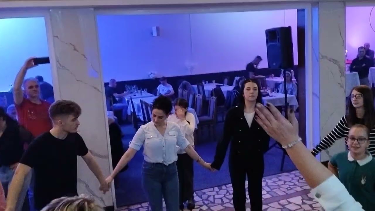 Kolo za Dvije mlade sestre 7 2 26 g Gradski Restoran Marić Bend Bosanski Ponos Dž M 