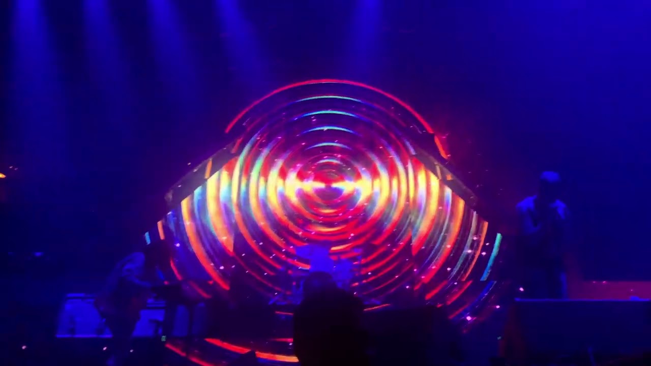 The Adults Are Talking - The Strokes NYE in April