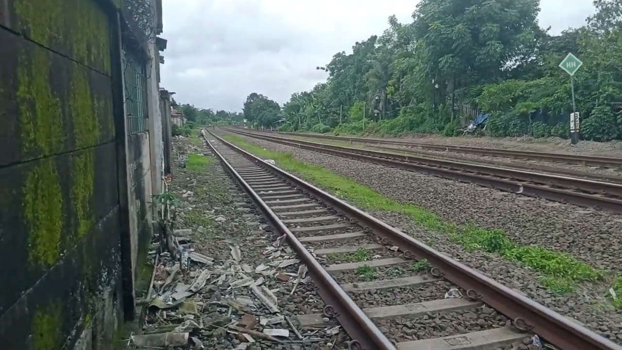 Kereta api Kertajaya relasi stasiun pasar Senen sampai stasiun Surabaya pasar Turi 
