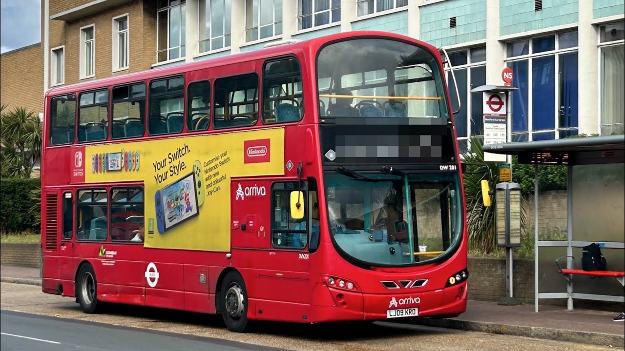Whoosh! | The oldest DB300 in disguise vacuuming the streets of Croydon & Bromley | DW201 LJ09KRO