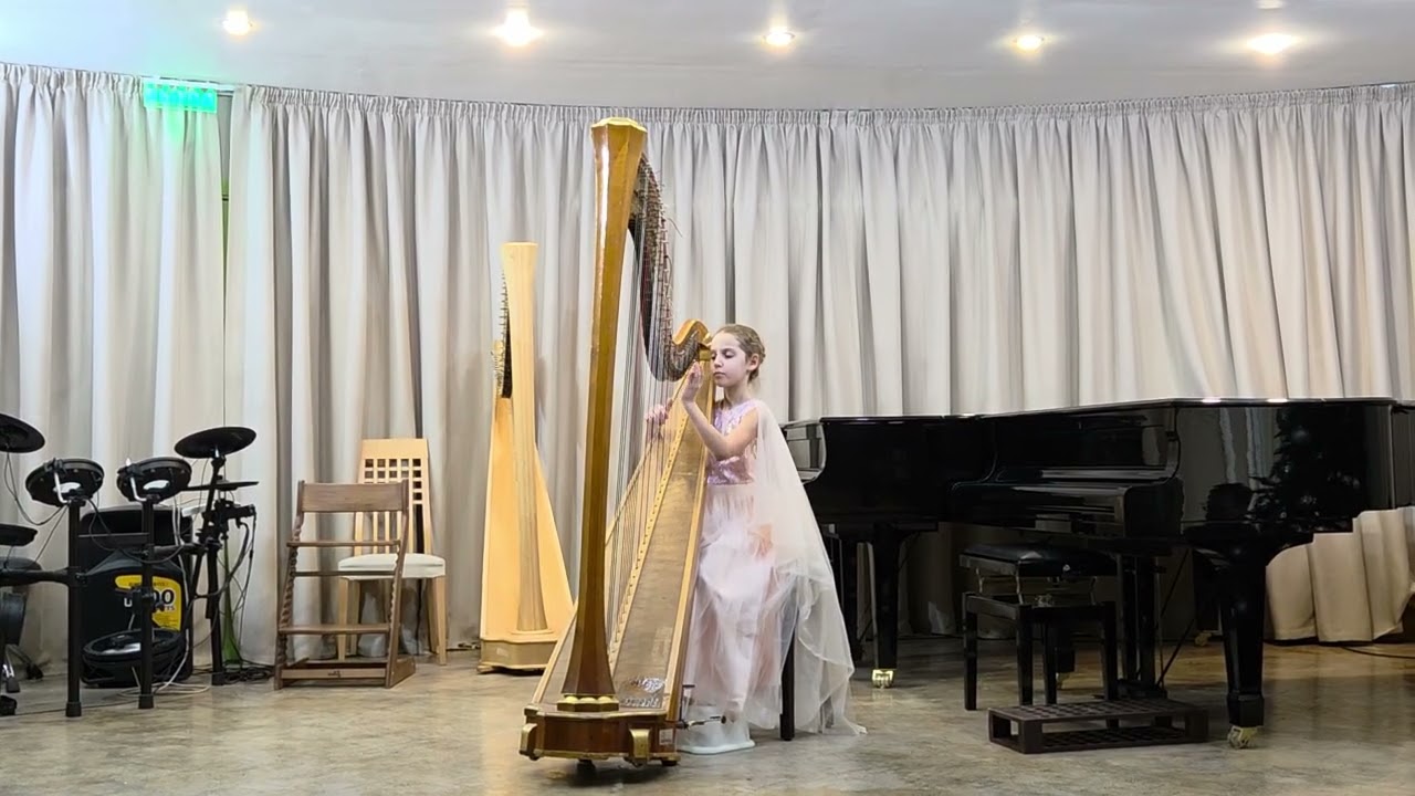 Анна Салтыкова, 9 лет. Jeffrey Mayhew - Fiskars, Bernard Andres - Danse d'Automne 2. 