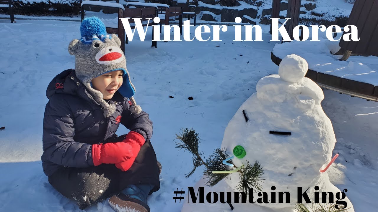 Winter in Korea | Singing Mountain King in the Snow