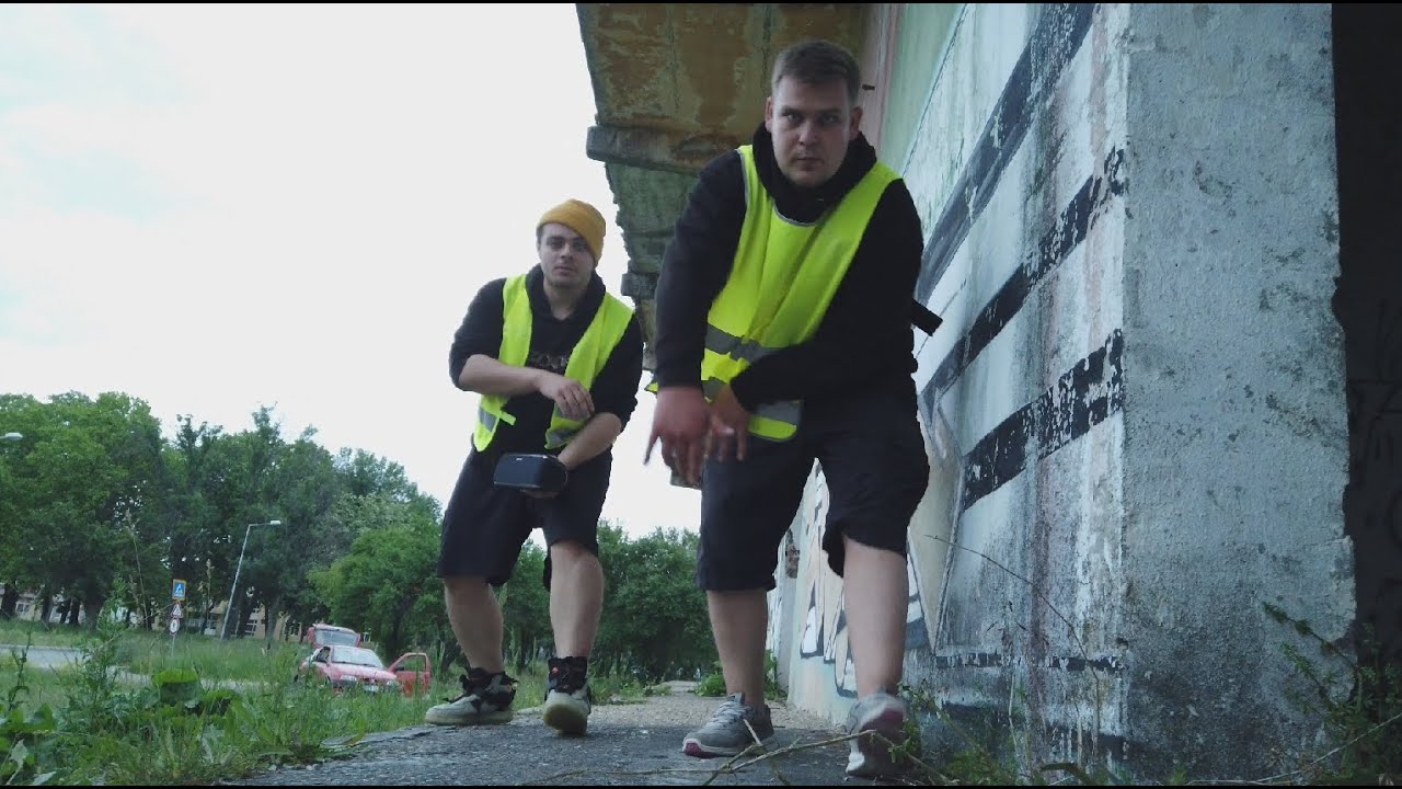 BAZOOKA - Doi Saci de Gunoi (Video Oficial)