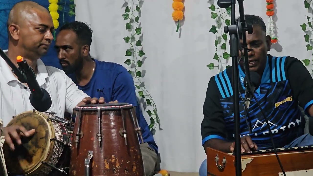 Tambura Bhajan By: Dinesh Prasad Bobby | Dholak By: Ajesh Chand Jessu