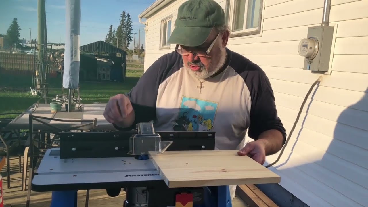 MasterCraft  Fixed Base Router and Table Kit