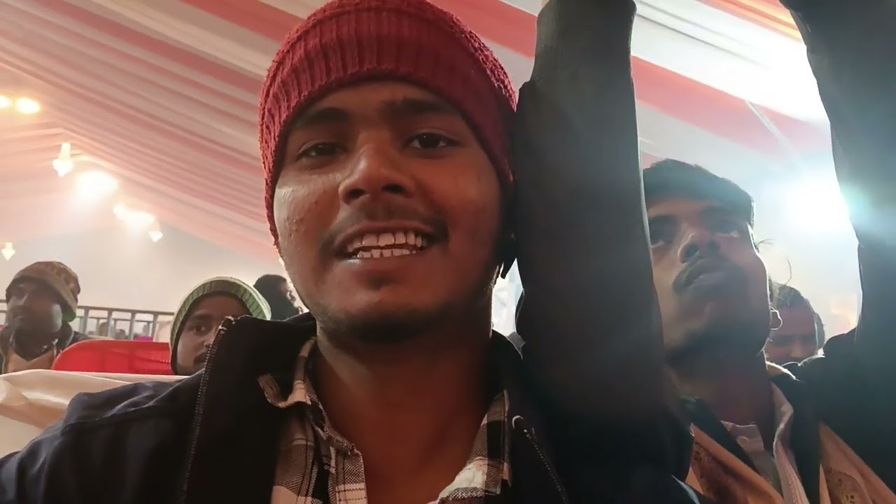 How To Shoot Vlog In Public Place 🔥?? Public Place Me Vlogging Kaise Kare 🔥??