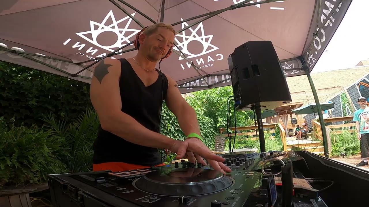 Blaze Orange ☀️ Feel Good Summer House | Milwaukee Patio DJ Set