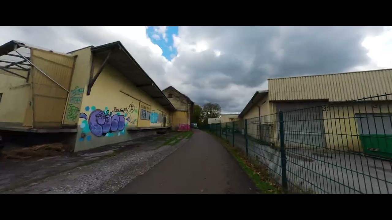Korkenziehertrasse Im Herbst von Solingen Gräfrath nach Mitte mit dem E-Scooter
