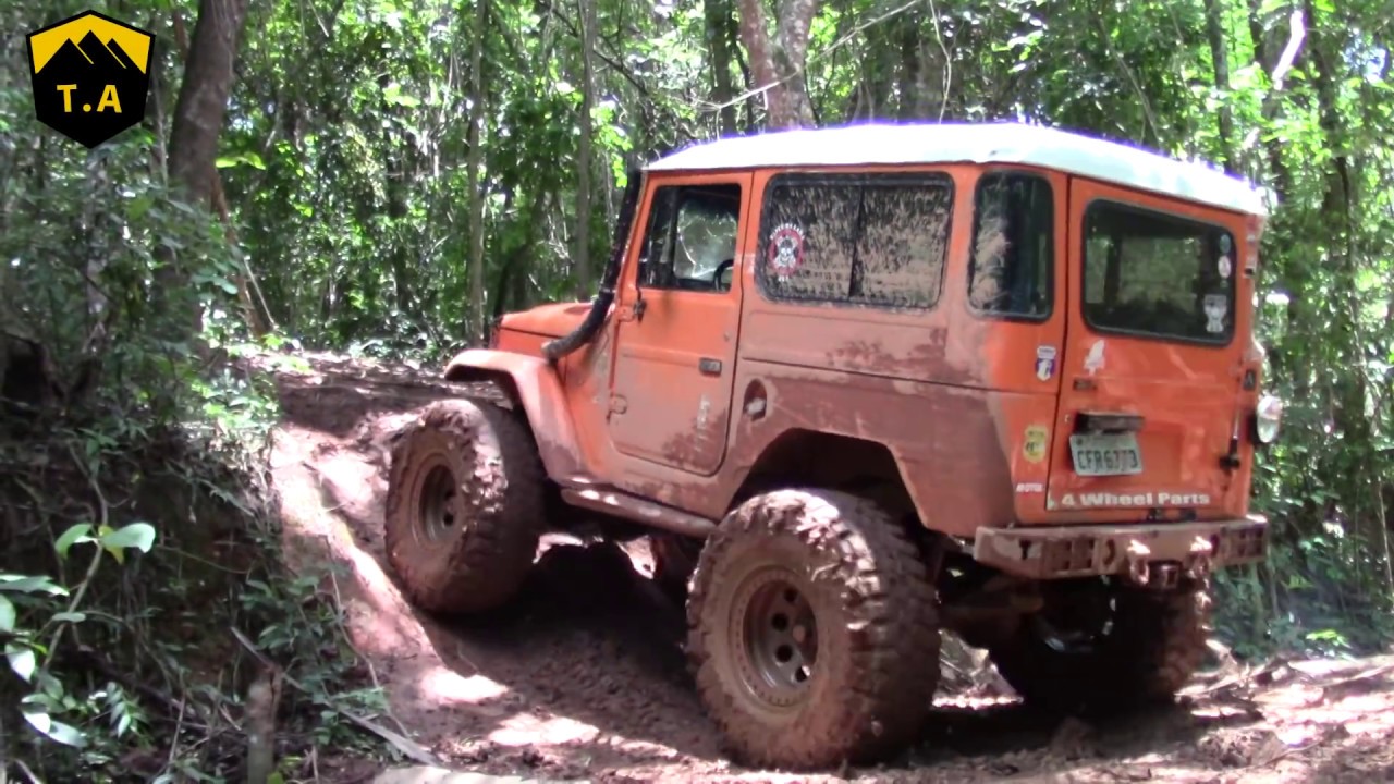 Trilha do Pinheirinho -  Toyota Bandeirante - Troller - Hilux - Willys