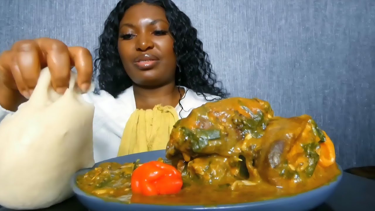Asmr mukbang leftover cocoyam soup with fufu 